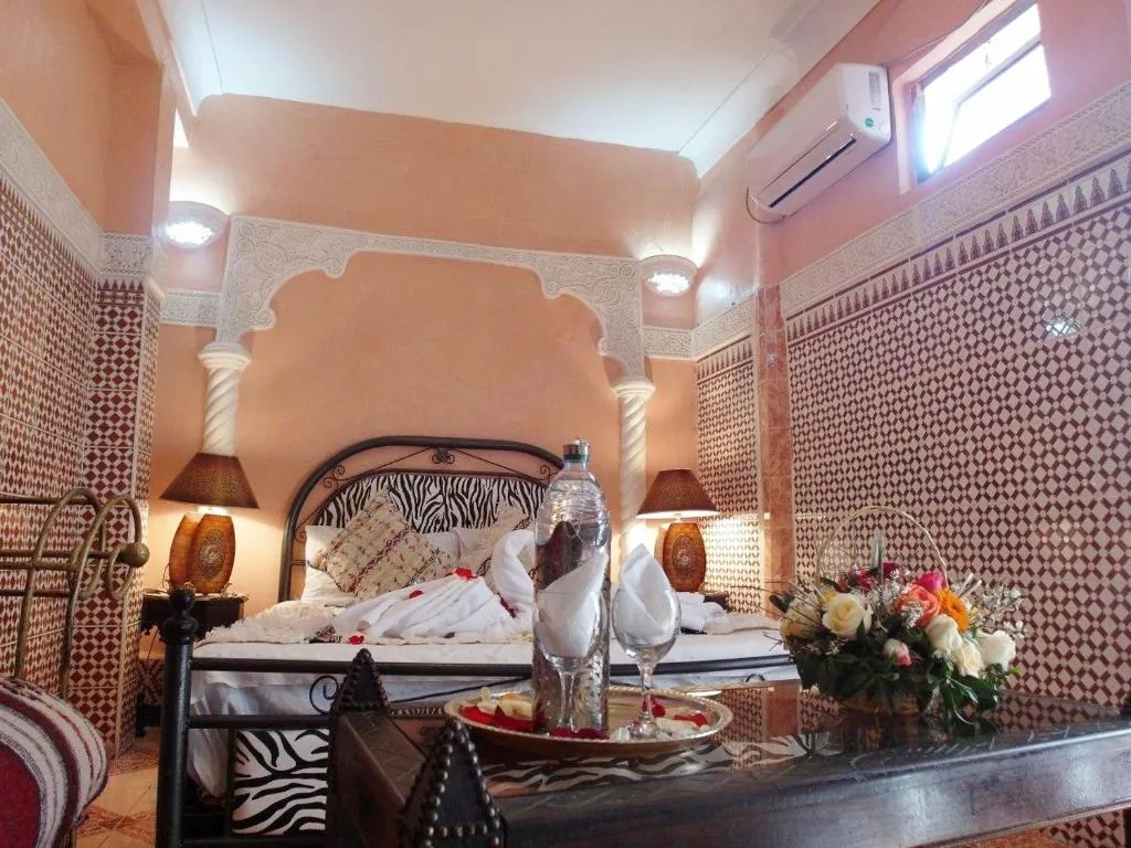 Standard Double Room — Riad Chennaoui